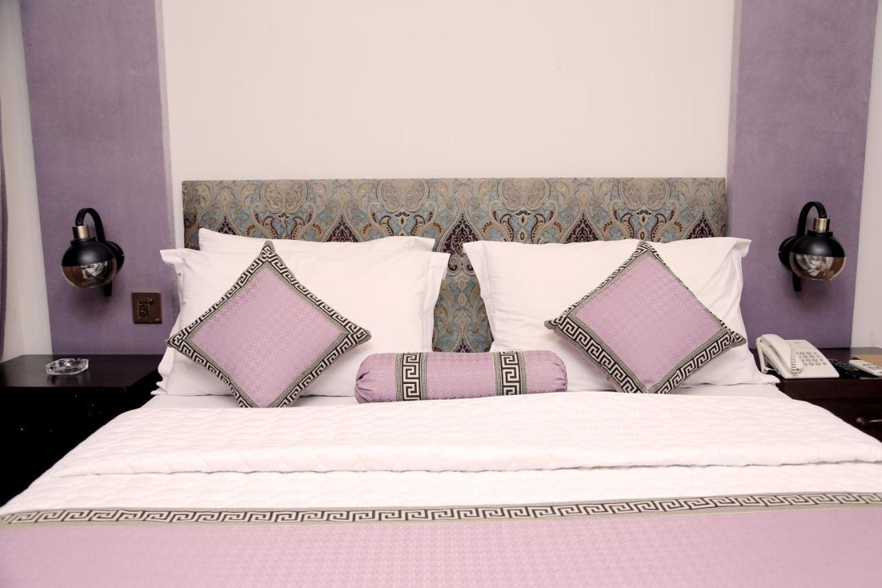Shelton Hotel Lahore Exterior foto
